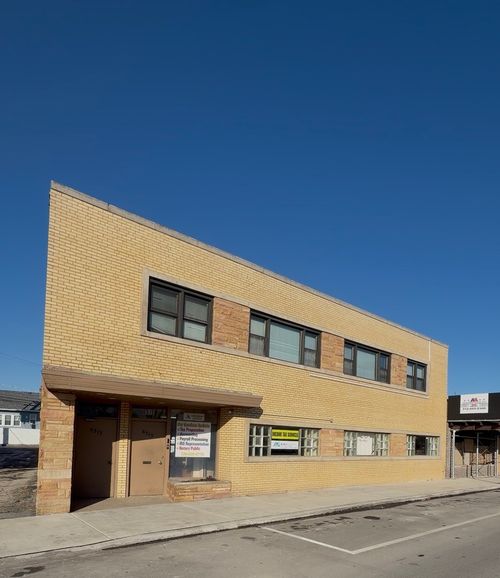 6515 Stanley Ave, Berwyn, IL, 60402-3100 | Card Image