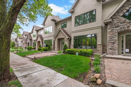 337 Willoughby Way W, Minnetonka, MN, 55305-5377 | Card Image