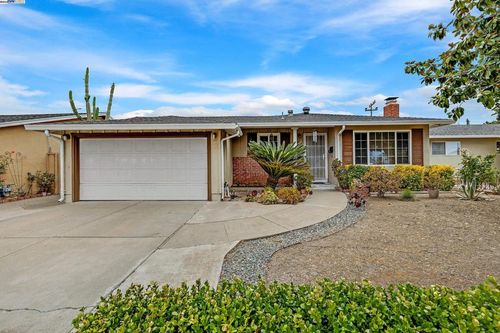 39672 Blacow Rd, Fremont, CA, 94538-1806 | Card Image