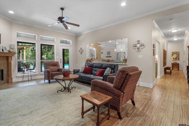 18551 Lazy Ln, House other with 5 bedrooms, 4 bathrooms and null parking in Flint TX | Image 10
