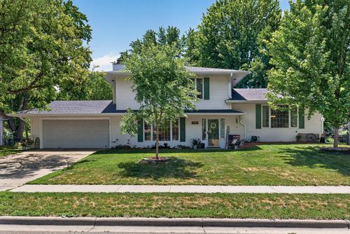 1094 Lowell Dr, Apple Valley, MN, 55124-4900 | Card Image