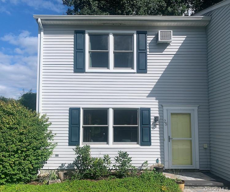 Greenhouse Ln, Poughkeepsie, NY 12603