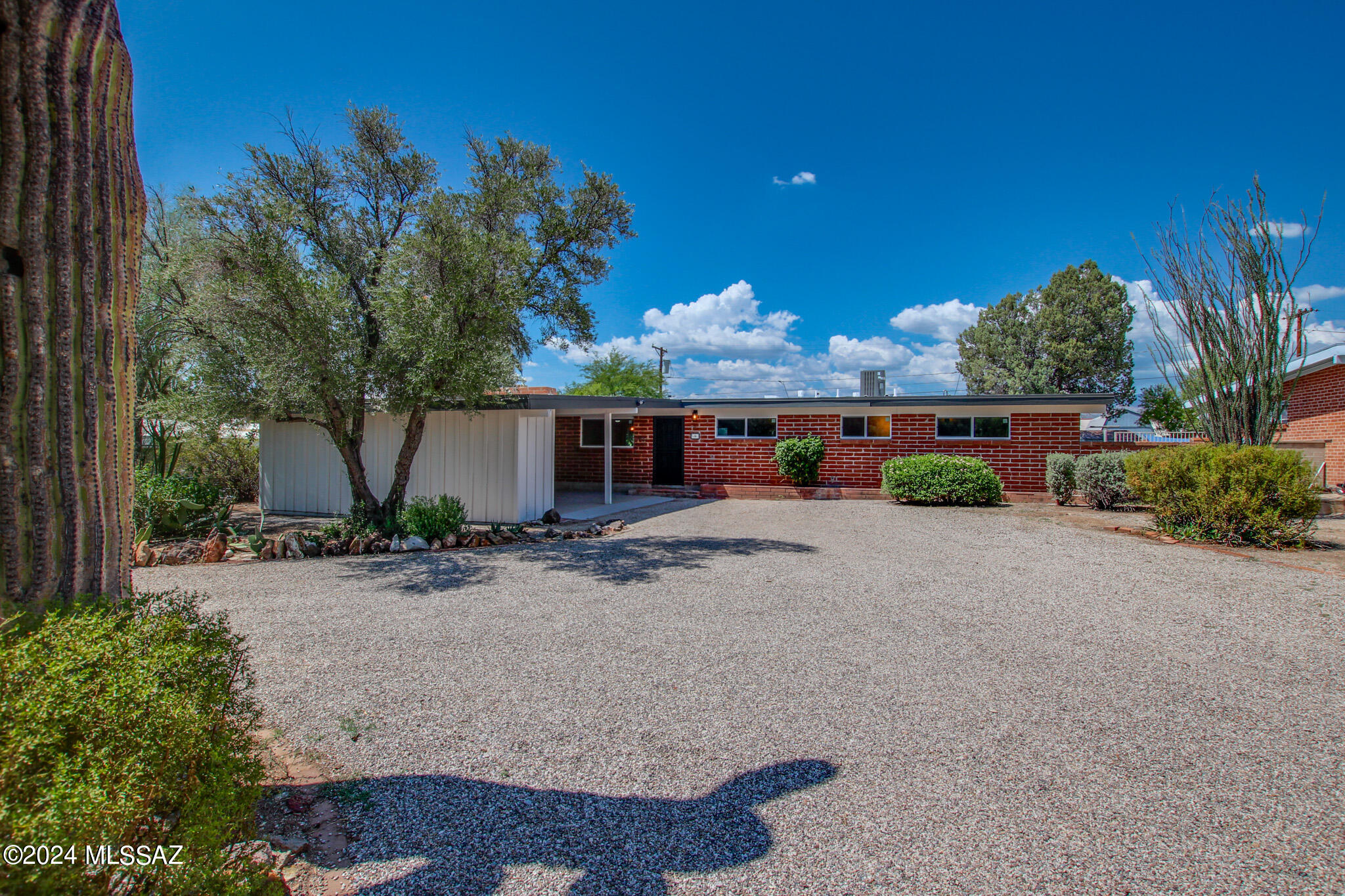 3rd St, Tucson, AZ 85711