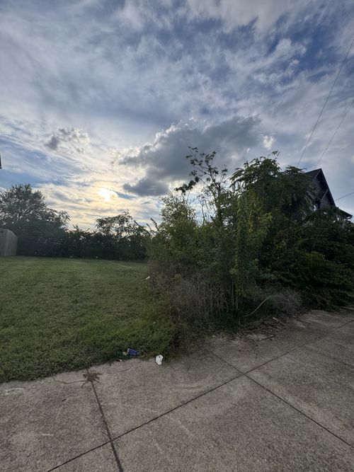 1217 11th Ave N, Nashville, TN, 37208-2529 | Card Image