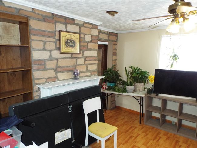 202 2 Nd Ave, House other with 4 bedrooms, 2 bathrooms and 2 parking in Elco PA | Image 8