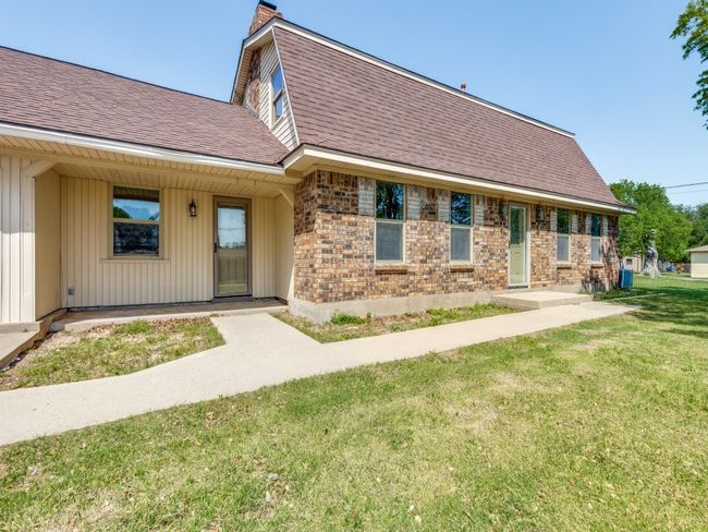 1500 S Stratton St, House other with 3 bedrooms, 3 bathrooms and null parking in Decatur TX | Image 4