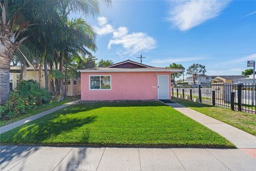 706 E Palmer St, Compton, CA, 90221-2714 | Card Image