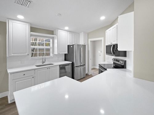 8457 Se Retreat Dr, Hobe Sound, FL, 33455-8944 | Card Image