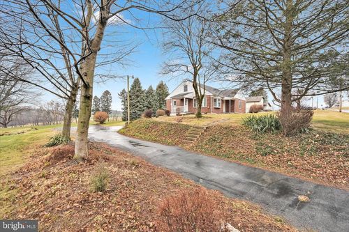 1225 Shumaker Rd, MANHEIM, PA, 17545-8230 | Card Image