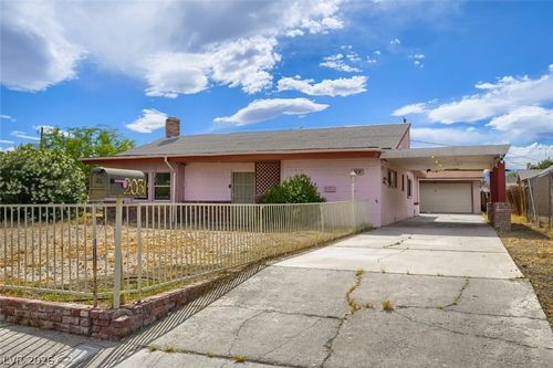 2031 Crawford St, North Las Vegas, NV, 89030-6509 | Card Image