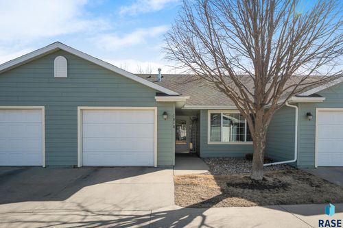 1010 N Crape Pl Place, Sioux Falls, SD, 57107 | Card Image