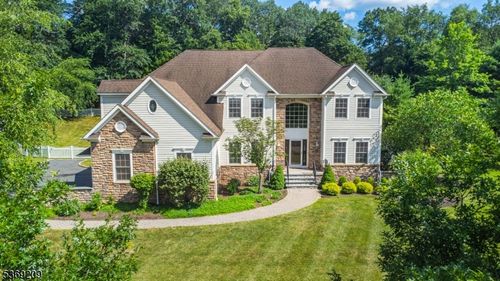 6 Perin Pl, Succasunna, NJ, 07876-1084 | Card Image