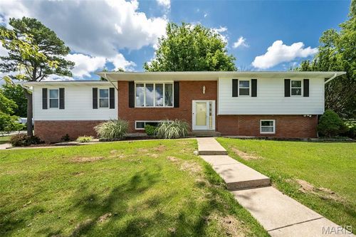 3644 Crestview Dr, Hillsboro, MO, 63050-3919 | Card Image