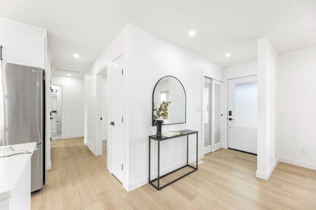471 Cedarpark Dr Sw, House other with 5 bedrooms, 3 bathrooms and 1 parking in Calgary AB | Image 5