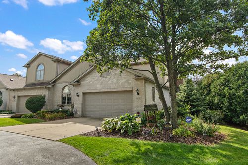 18055 Upland Dr, Tinley Park, IL, 60487-5305 | Card Image