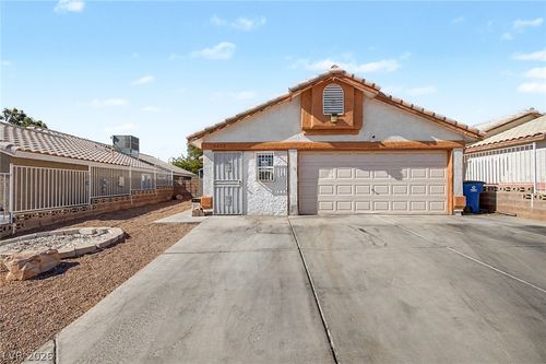 6352 Gold Canyon Dr, Las Vegas, NV, 89156-5928 | Card Image