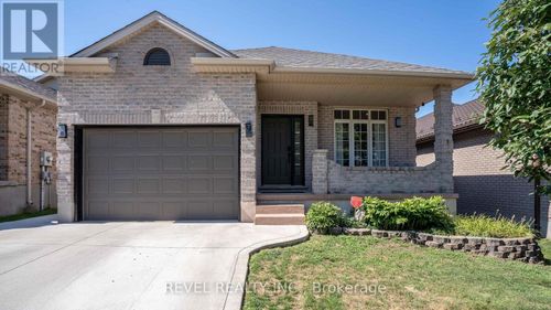857 Cresthaven Cres, London, ON, N6K4W4 | Card Image