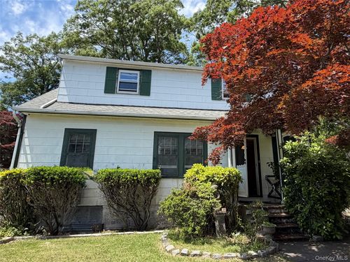 54 Robin Rd, Rocky Point, NY, 11778-8945 | Card Image