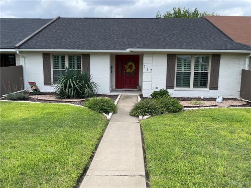 717 E Griffin Pkwy, Mission, TX, 78572-2921 | Card Image