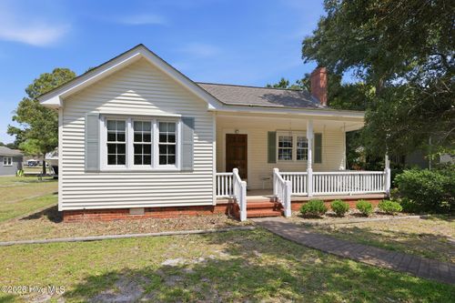 116 Noyes Ave, Morehead City, NC, 28557-3232 | Card Image