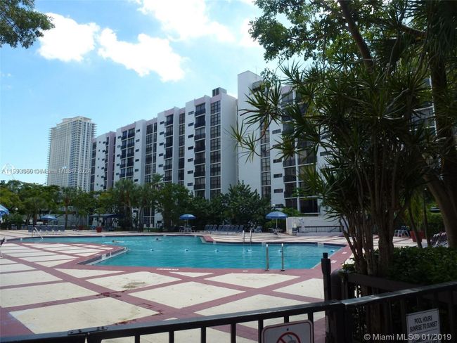 505 - 17011 N Bay Rd, Condo with 2 bedrooms, 2 bathrooms and null parking in Sunny Isles Beach FL | Image 41