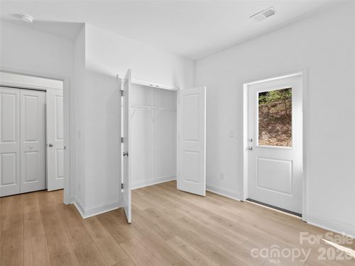1-b-184 Cherry Springs Ln, Asheville, NC, 28804-0184 | Card Image