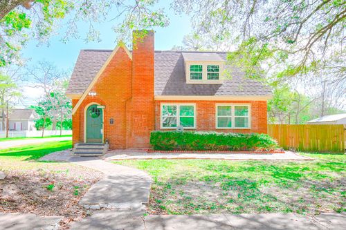 2801 Avenue I, Bay City, TX, 77414-6627 | Card Image