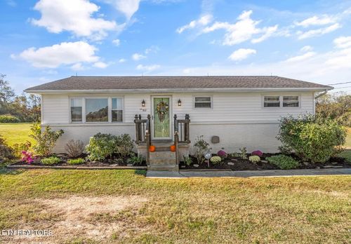 8812 N Ruggles Ferry Pike, Strawberry Plains, TN, 37871-1057 | Card Image