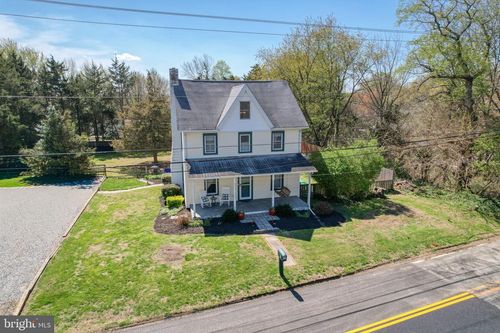 562 Railroad Ave, TOWNSEND, DE, 19734-9413 | Card Image