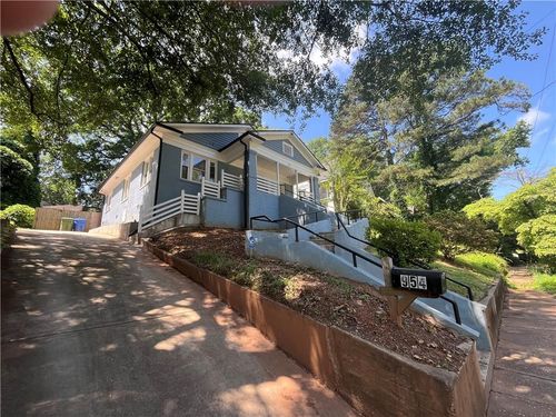 954 Byron Dr Sw, Atlanta, GA, 30310-4636 | Card Image