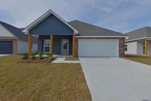 8048 Hendrick Dr, Baton Rouge, LA, 70817 | Card Image