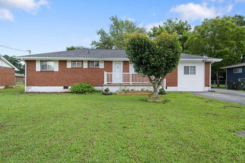 84 Elaine Cir, Fort Oglethorpe, GA, 30742-3858 | Card Image