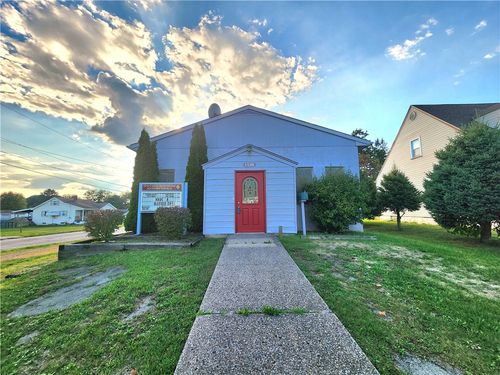 1510 Jackson Ave, New Castle, PA, 16101-5131 | Card Image