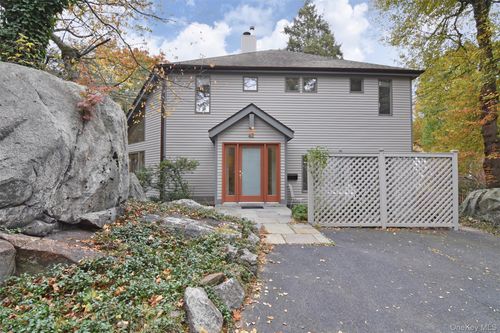 42 Ravensdale Rd, Hastings On Hudson, NY, 10706-3522 | Card Image