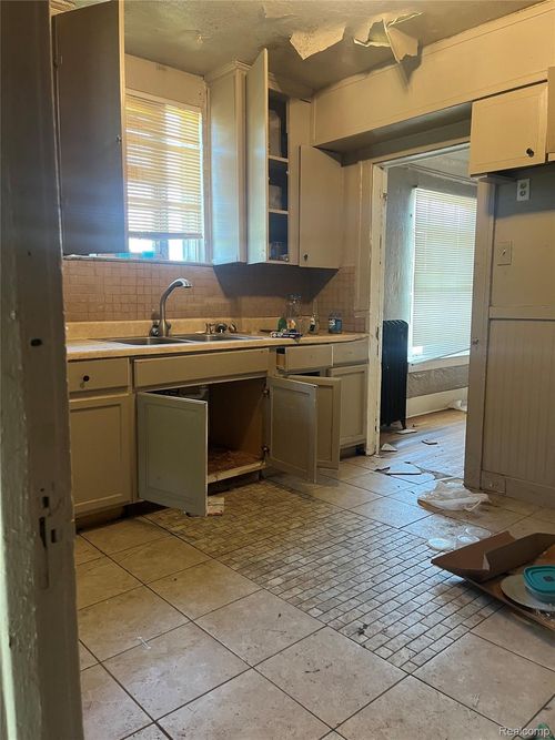 14953 Pinehurst St, Detroit, MI, 48238-1626 | Card Image