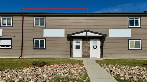3207 Giffen Rd N, Lethbridge, AB, T1H0E8 | Card Image