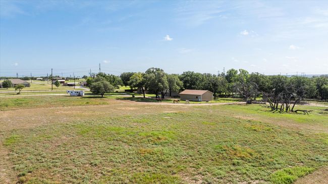 111 Encino Springs Ln, House other with 3 bedrooms, 2 bathrooms and null parking in Weatherford TX | Image 7
