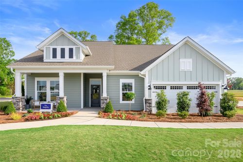 3244 Gavin Ln, Harrisburg, NC, 28075-9427 | Card Image