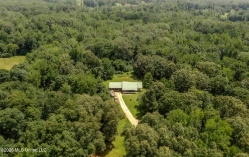 247 Sandy Branch Rd, Sarah, MS, 38665-3046 | Card Image