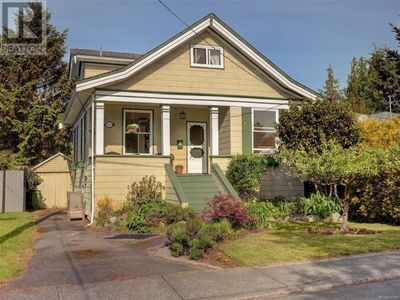 2430 Mowat St, House other with 3 bedrooms, 2 bathrooms and 2 parking in Victoria BC | Image 1