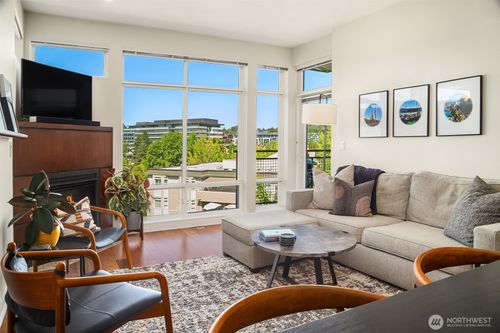 apt-504-211 Kirkland Ave, Kirkland, WA, 98033-6408 | Card Image