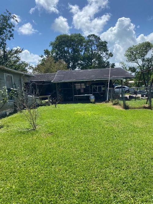 111 Cotton St, Freeport, TX, 77541-9710 | Card Image