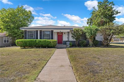 2038 La Porte Drive, House other with 3 bedrooms, 2 bathrooms and null parking in Waco TX | Image 1