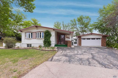 2806 Maple Ave, Rapid City, SD, 57702 | Card Image