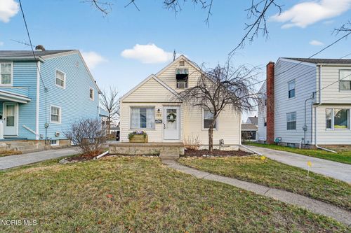 1379 Glenview Rd, Toledo, OH, 43614-2812 | Card Image