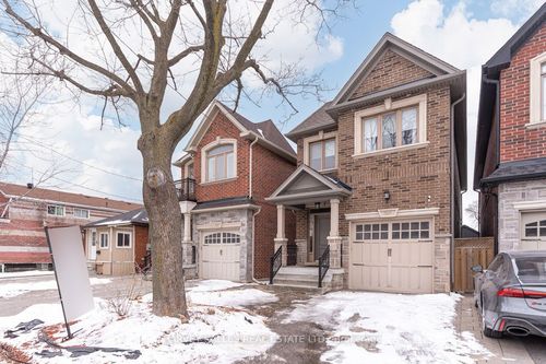 797 Oxford St, Etobicoke, ON, M8Z1L5 | Card Image