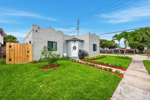 424 Putnam Rd, West Palm Beach, FL, 33405-3210 | Card Image