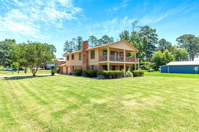 600 Sam Houston Loop, House other with 3 bedrooms, 2 bathrooms and null parking in Pointblank TX | Image 25
