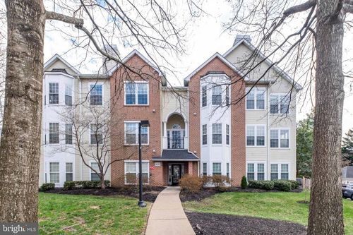 unit-204-4132 Fountainside Ln, FAIRFAX, VA, 22030-7432 | Card Image