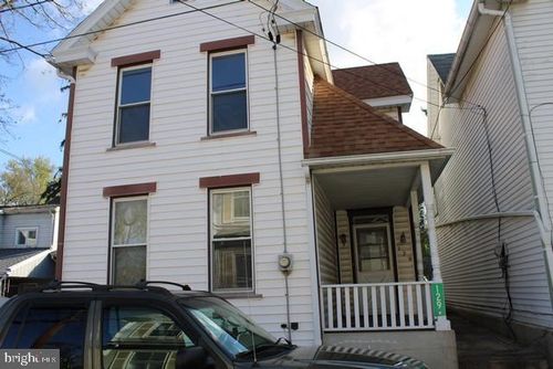 129 E Vine St, CHAMBERSBURG, PA, 17201-1603 | Card Image